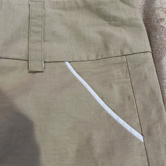 Alice and Olivia Bermuda khaki shorts - Picture 2 of 4